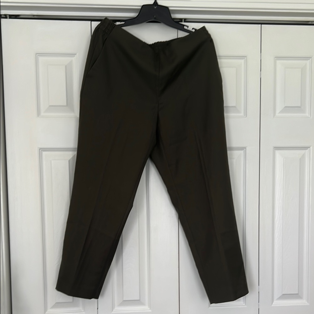 Women’s Coldwater Creek Olive Green Pants size 12P NEW